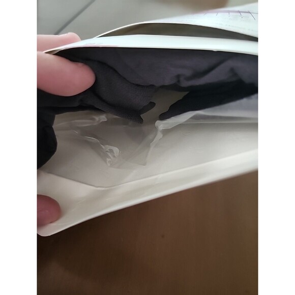 Hanes Silk Reflections Pantyhose Style 718 Size AB Color Barely Black NOS - Picture 5 of 5